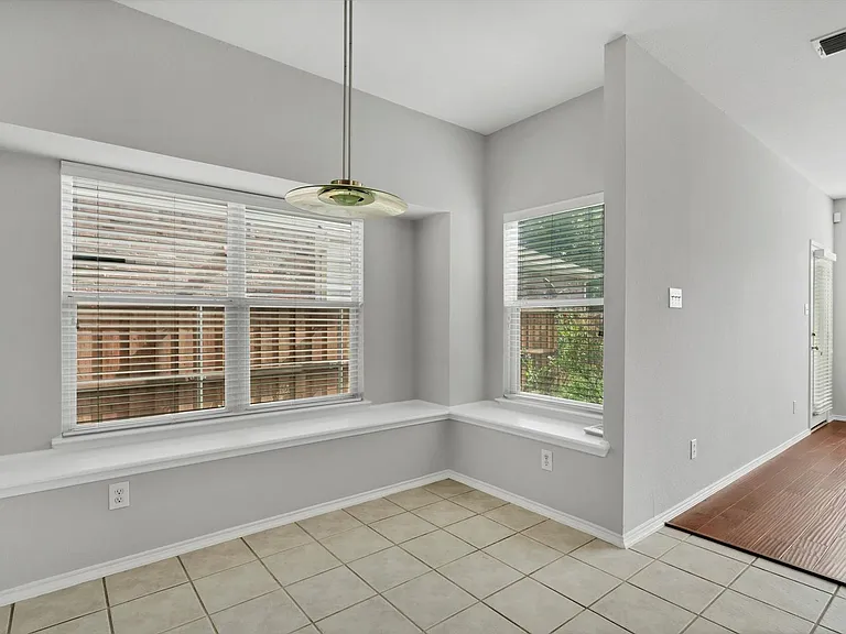 4404 Waskom Dr — Photo 15