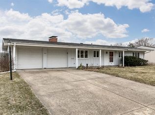 298 Red Fox Rd SE, Cedar Rapids, IA 52403
