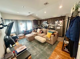 390 Orange Rd, Montclair, NJ