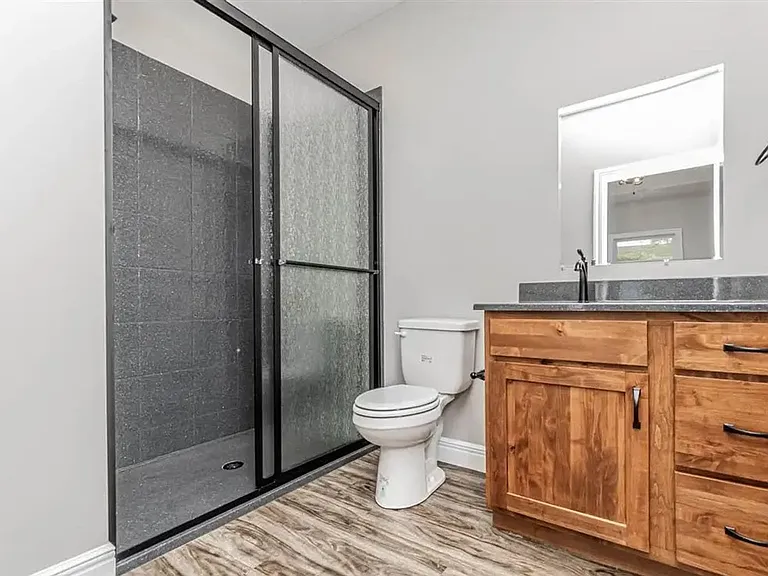 1642 Kenneth Dr — Photo 13