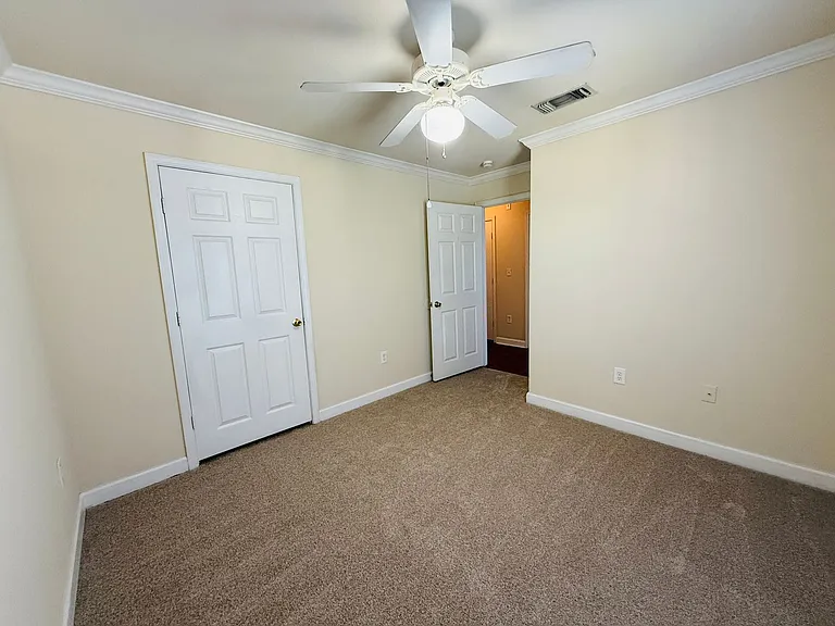18557 Bridle Club Dr — Photo 25