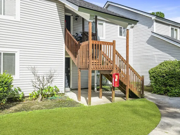 18 Rudwick Cir, Goose Creek, SC 29445