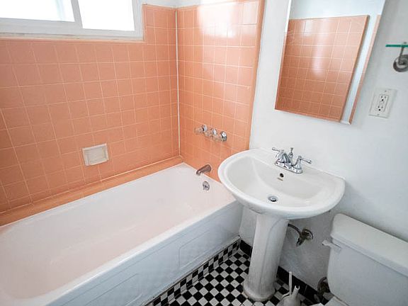 4th image of 1207 Bellevue Ave APT 4