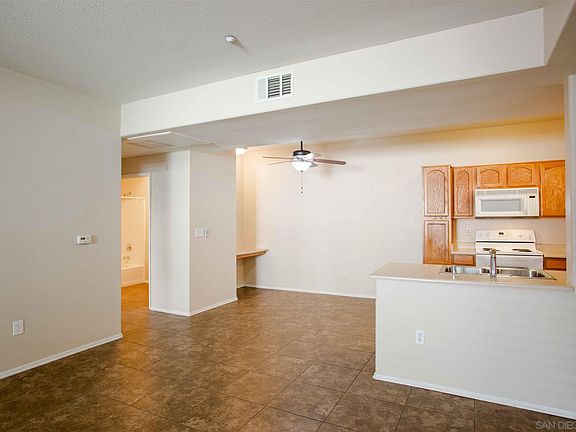 5th image of 41410 Juniper St Unit 1514
