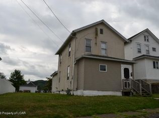 1104 Paul Ave, Dunmore, PA 18510