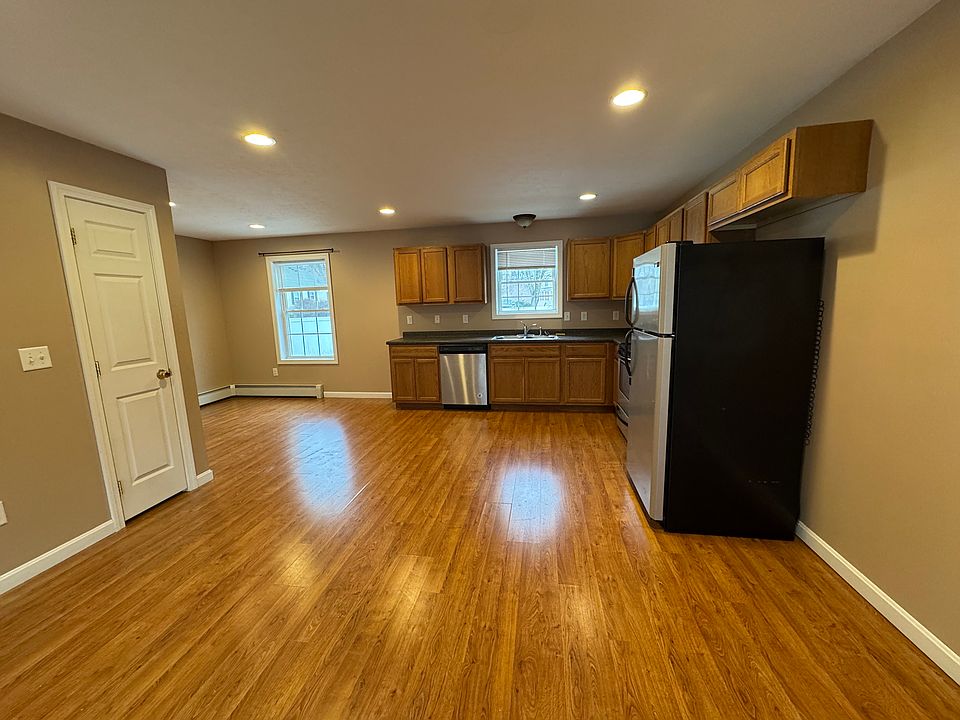 1st image of 123 Pearl St APT C