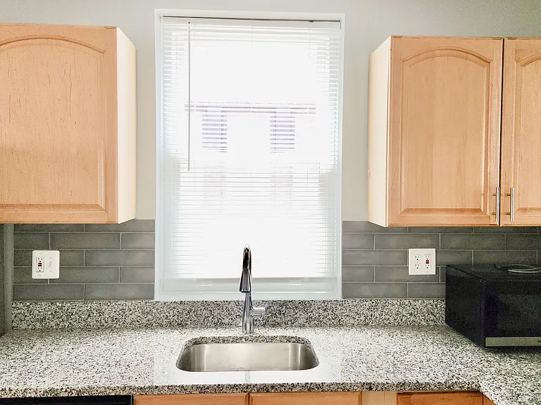 905 Kearny St NE — Photo 14
