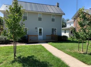 150 1st St W, Riverside, IA 52327