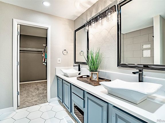 4th image of 21825 Longs Peak Ln
