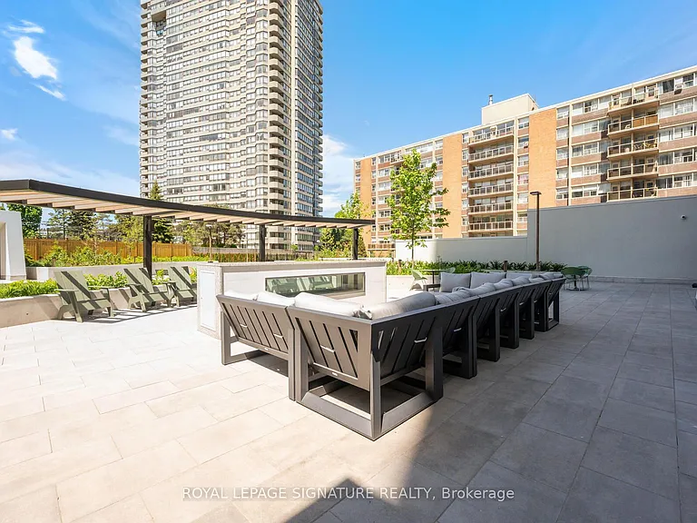 60 Central Park Dr #2306 — Photo 42
