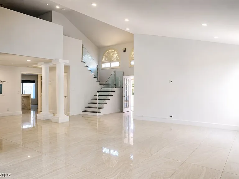 2308 Angelfire St — Photo 5