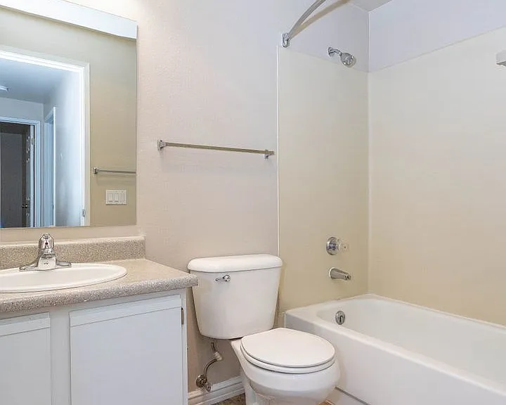 The Vineyards Apartments - Bremerton, WA. — Photo 50