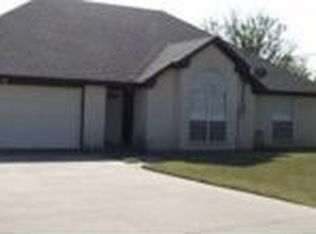 609 Overhill Rd, Granbury, TX 76048