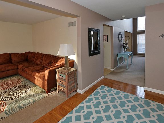 2nd image of 4546 Behlmann Grove Pl