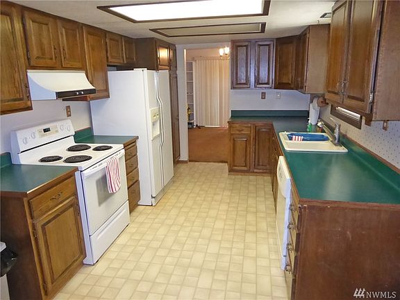 5th image of 20 Lakeview Ave