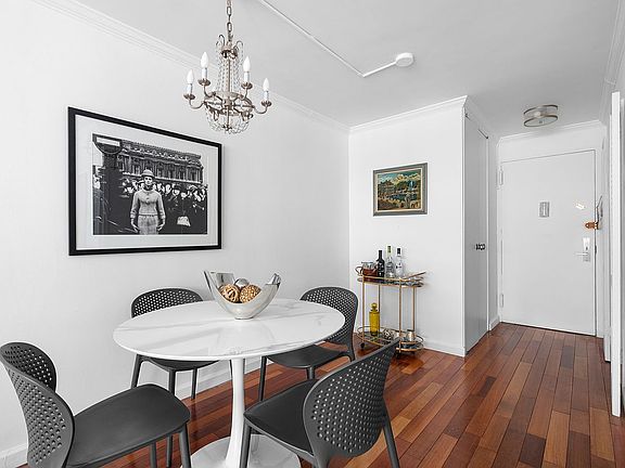 3rd image of 16 W 16th St APT 8MN