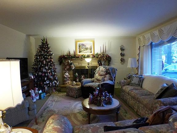 4th image of 2585 18th St
