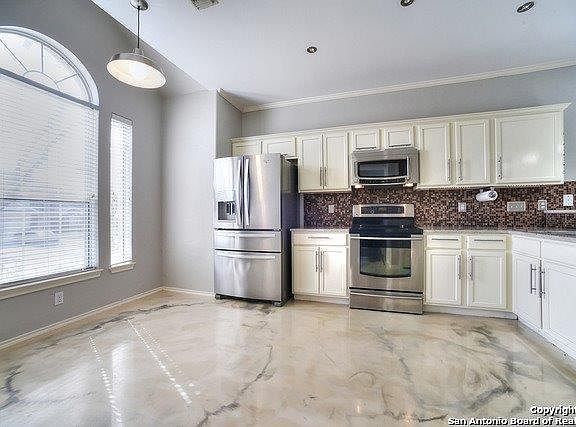 5th image of 1117 Quiet Creek Dr