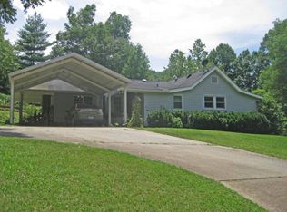 724 Middle Burningtown Rd, Franklin, NC 28734