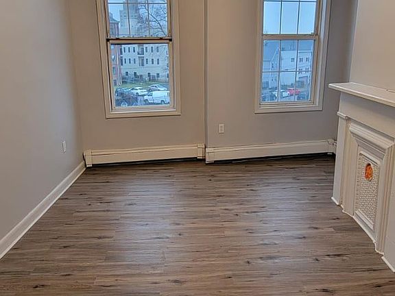 3rd image of 237 Monticello Ave #5K