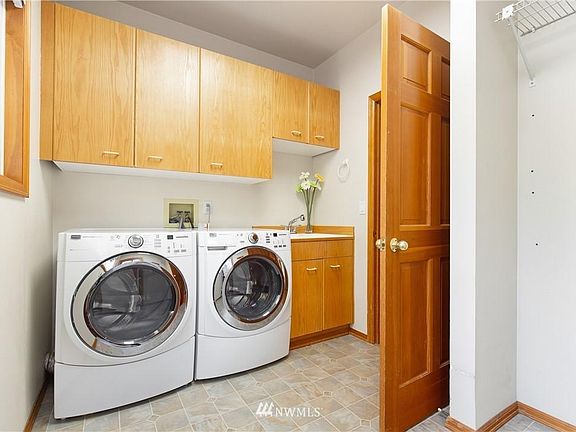 2nd image of 11044 100th Ave NE