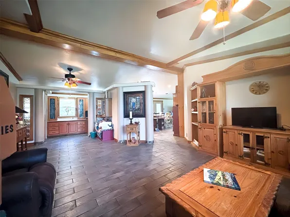 129 Saint Michaels Dr, Trinidad, TX 75163