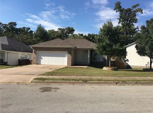 1609 Crescent St, Bentonville, AR 72712