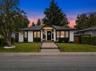 67 N Hollyburn Rd SW, Calgary, AB T2V3H2