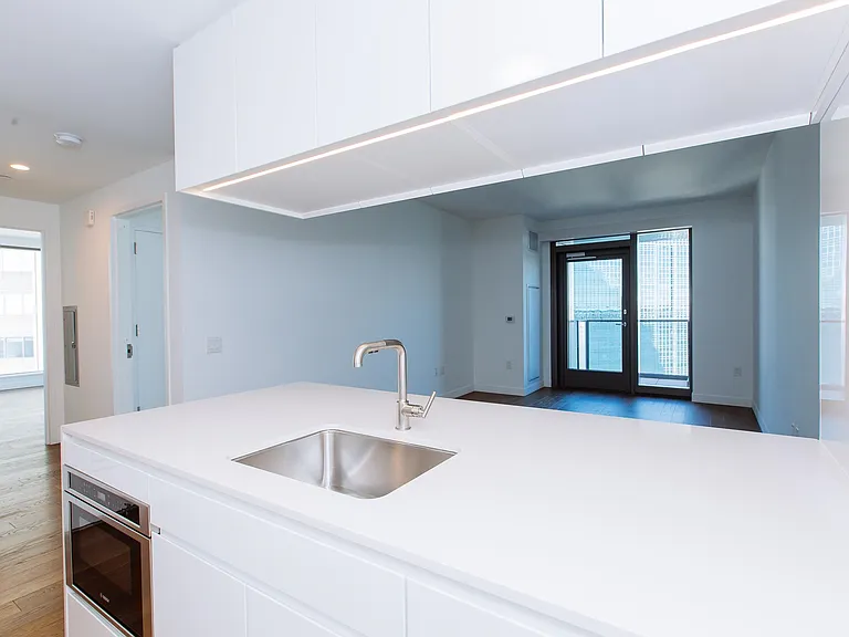 99 Hudson St #2100 — Photo 2