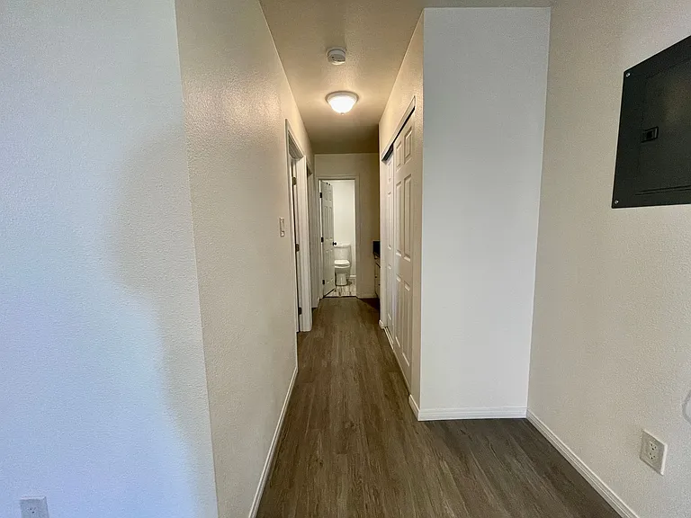 3250 Ashford St #I — Photo 5