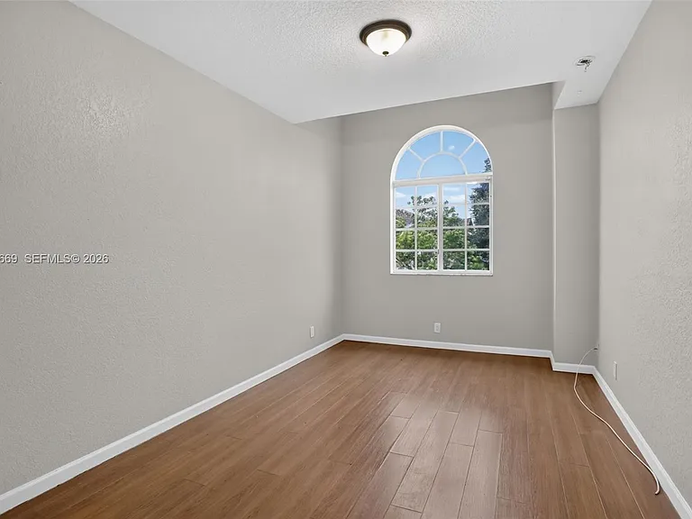 5337 SW 40th Ave #5337 — Photo 17