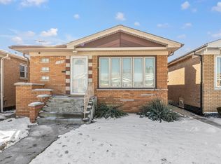 7125 W 64th St, Chicago, IL 60638