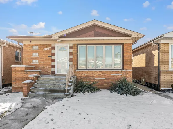 7125 W 64th St, Chicago, IL 60638