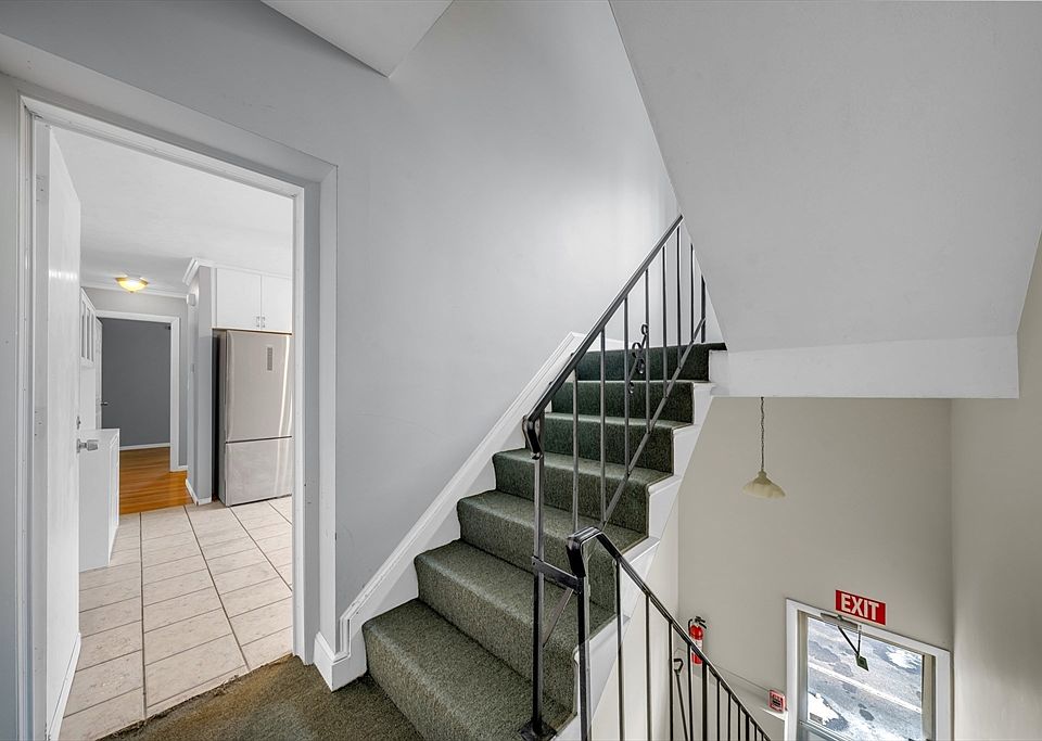 1st image of 5 Endicott St APT 3