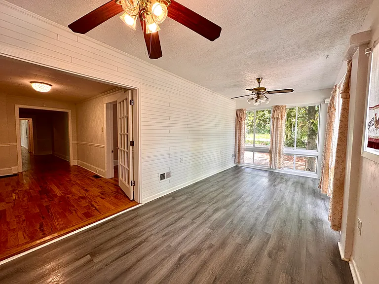 4215 Old Norcross Rd — Photo 20