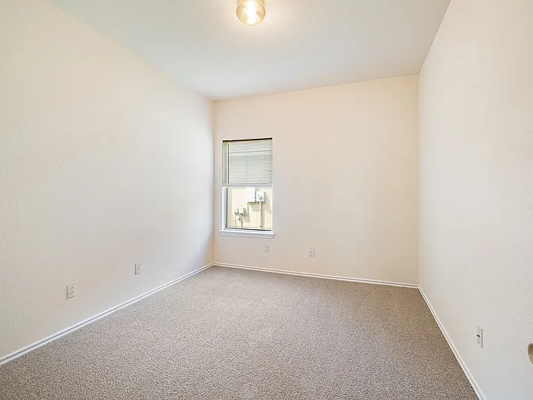 13205 Marie Ln — Photo 14