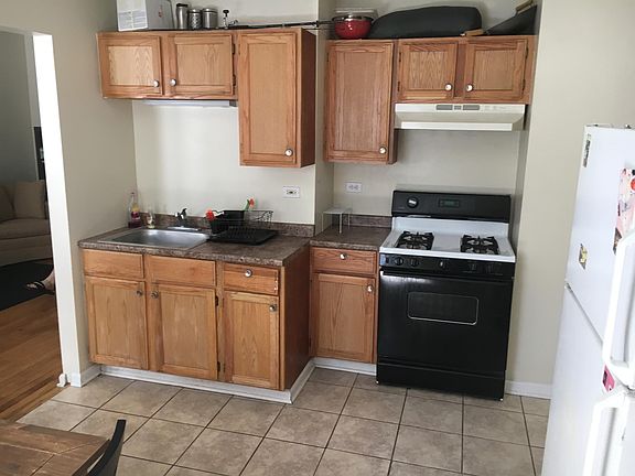 3rd image of 2909 W Shakespeare Ave