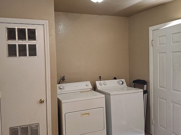 4th image of 5935 Garden Ave APT D
