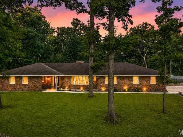 3214 Lakewood Dr, Cape Girardeau, MO 63701