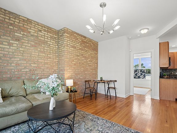 4th image of 4014 N Albany Ave APT 3A