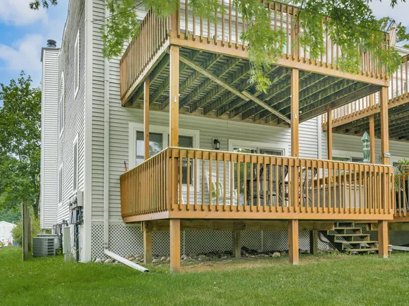 7374 N Shore Dr Unit 14, South Haven, MI 49090