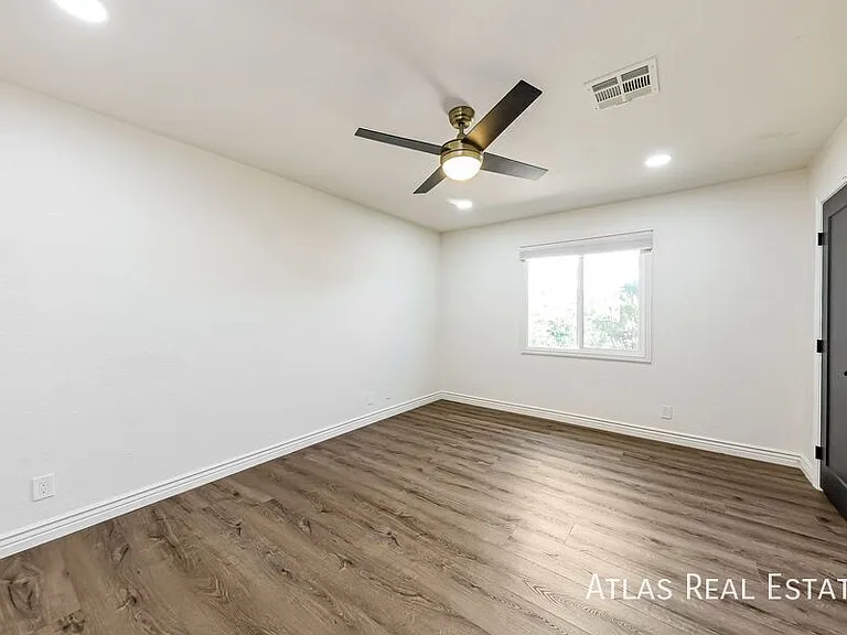 14820 N 36th Pl — Photo 10