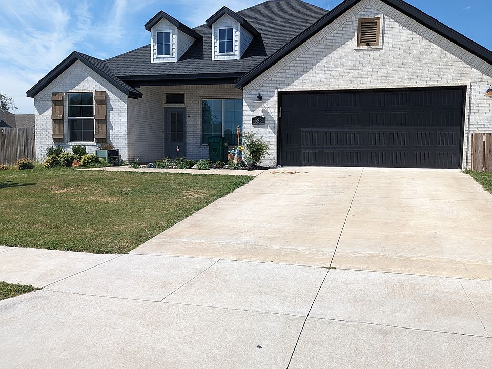 1st image of 523 N Greylag Way