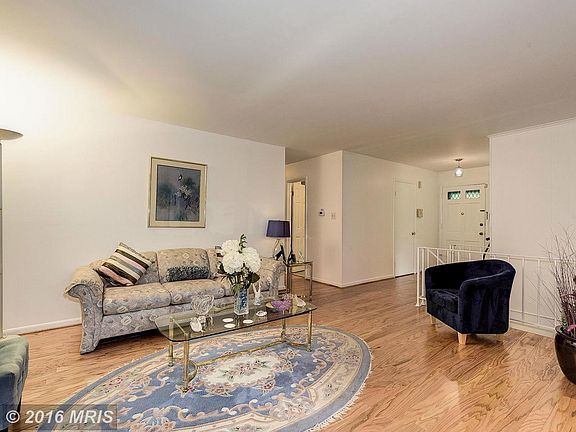 4th image of 13804 Sloan St