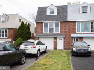 9320 Lansford St, Philadelphia, PA 19114