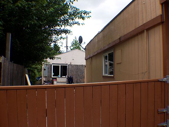 3rd image of 10301 Villa Ln SW