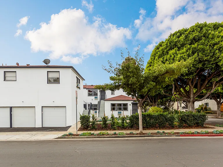 2728 Arizona Ave #5 — Photo 9