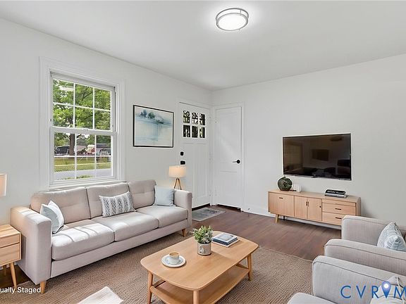4th image of 5641 N Chesterwood Dr