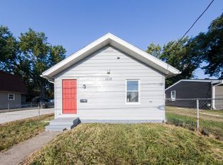 1250 E 27th St, Des Moines, IA 50317