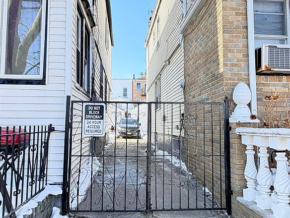 4th image of 9726 133rd Street